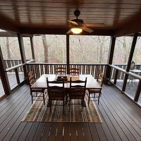 Cozy Creekfront Family Cabin-Pet Friendly -Gamerm-Hot Tub Hiawassee Exterior photo