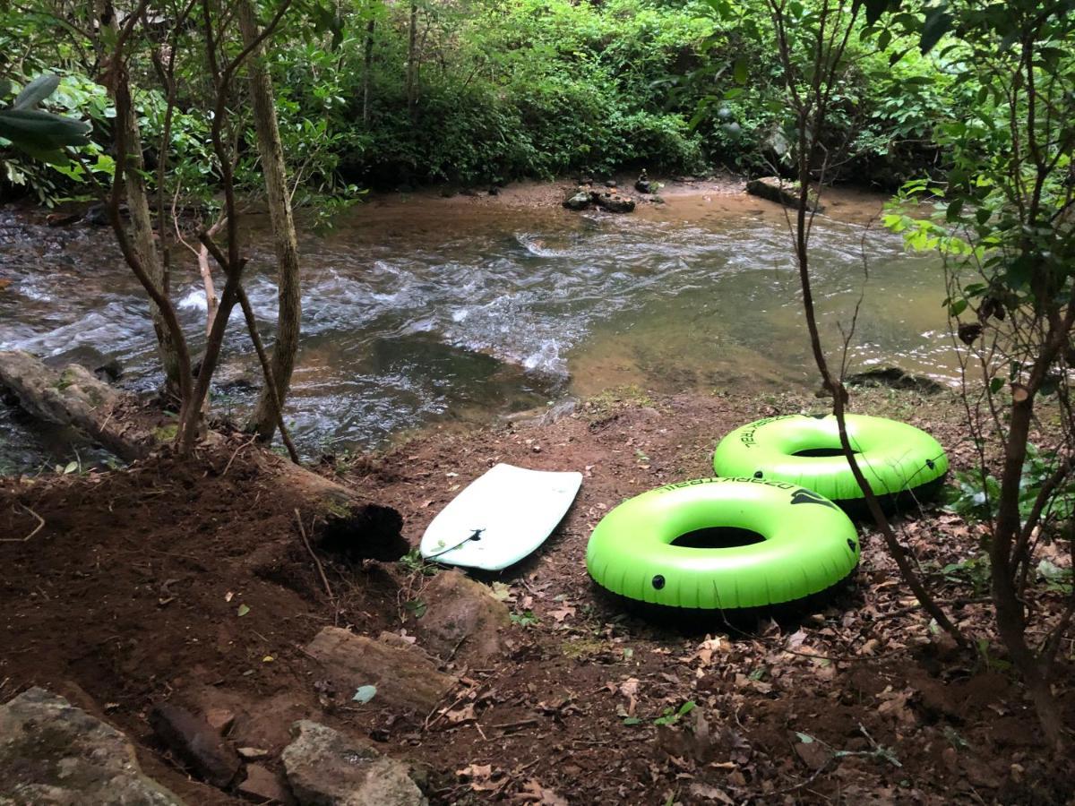 Cozy Creekfront Family Cabin-Pet Friendly -Gamerm-Hot Tub Hiawassee Exterior photo