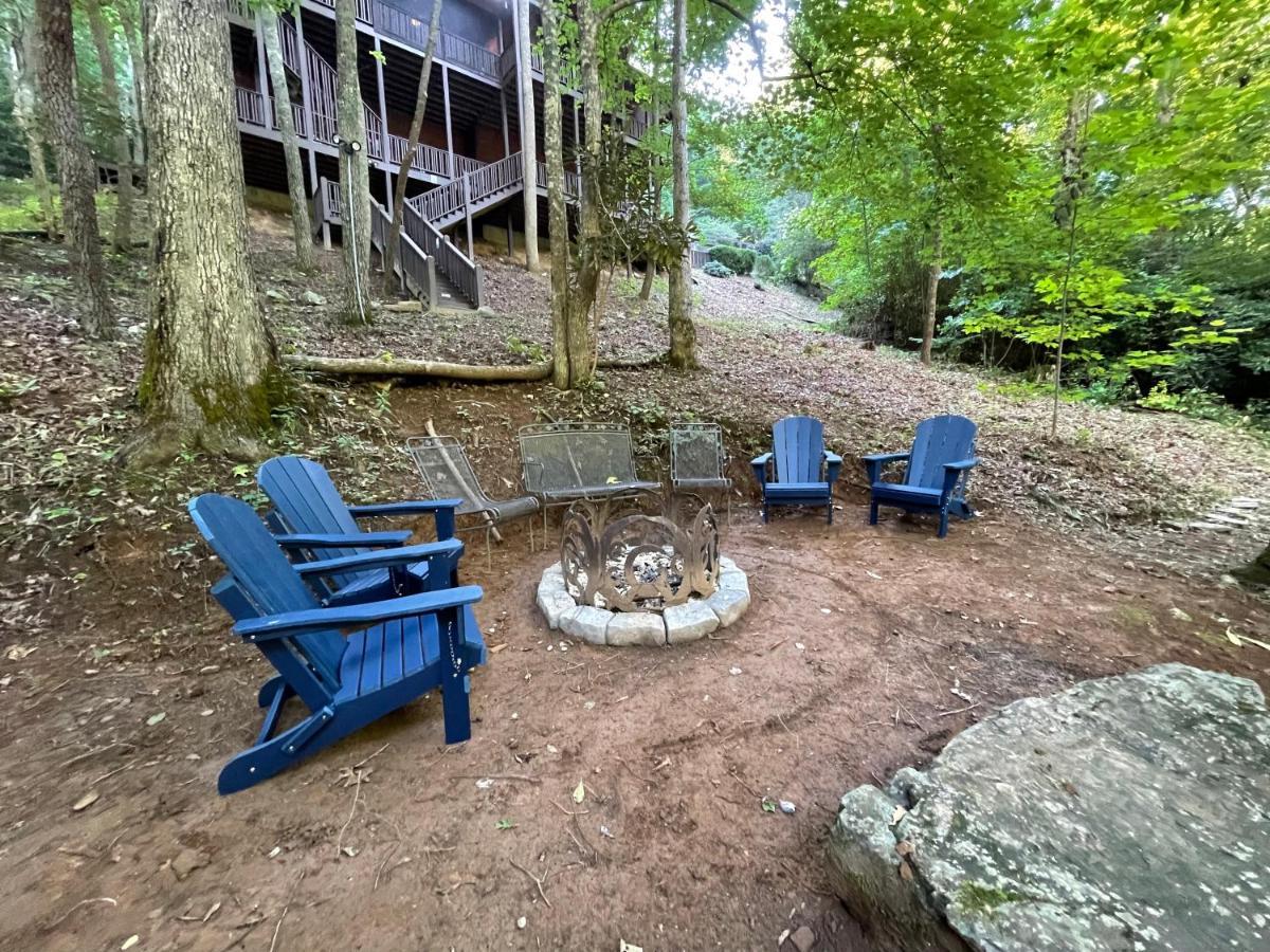 Cozy Creekfront Family Cabin-Pet Friendly -Gamerm-Hot Tub Hiawassee Exterior photo